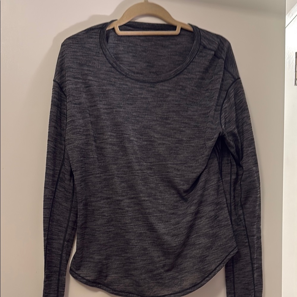 Lululemon Women's Gray Long Sleeve Top
